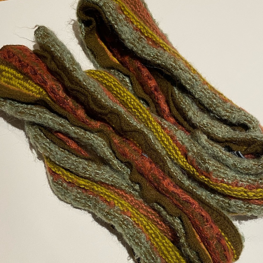 Woman's Guillaume de Mons Paris Scarf OS